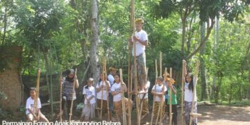 Permainan Egrang atau Dhar Dhar