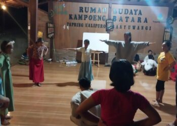 Latihan Tari Dan Musik Tradisional Di Kampoeng Batara